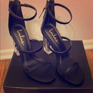 Like New Stunning & Unique Black Heels